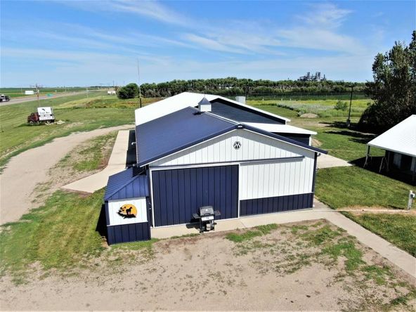 36275 US HWY 12, Ipswich, SD 57451